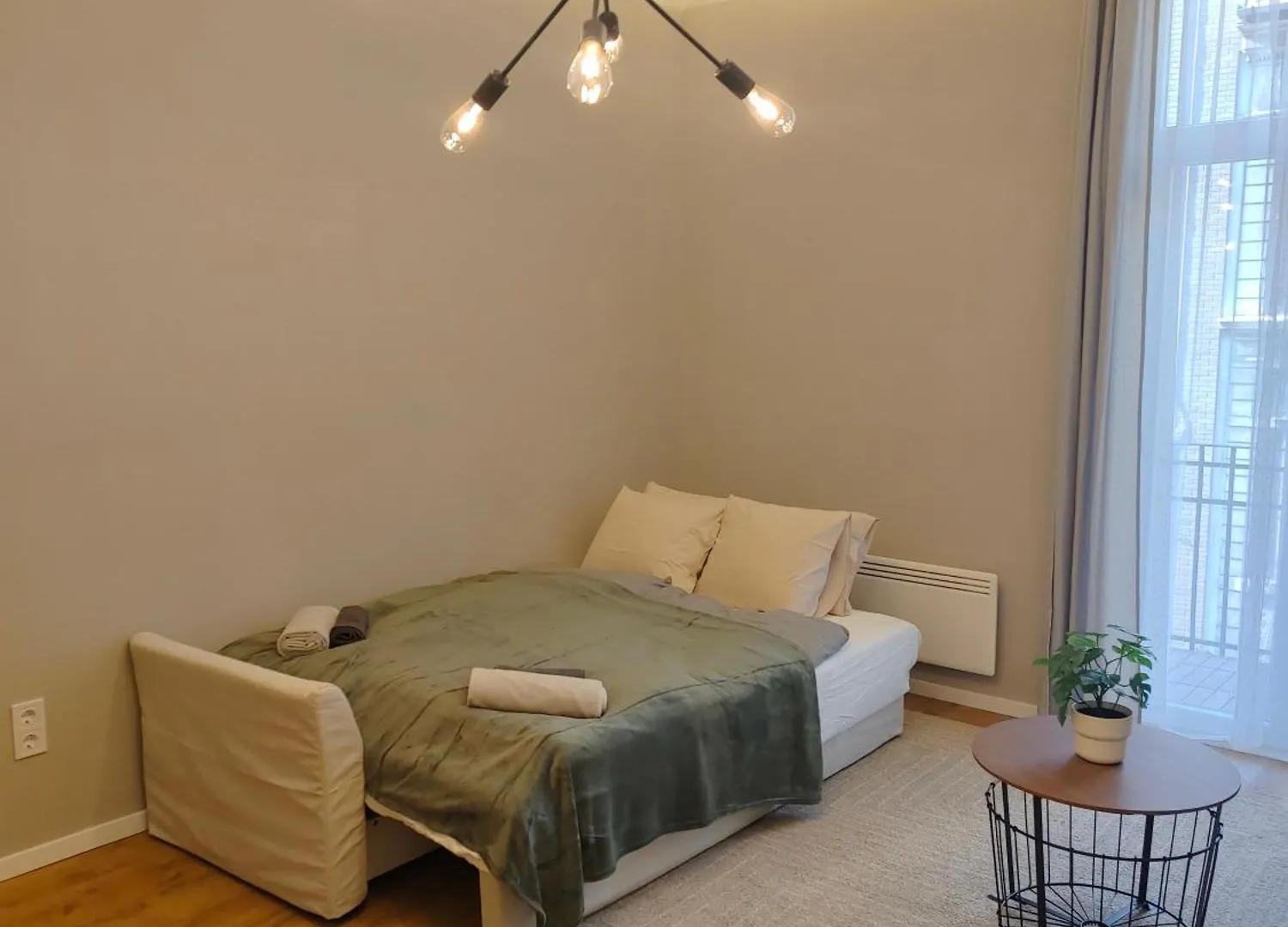 Apartment City Center 2, Cozy And Modern 2Br In The City Center Budapest