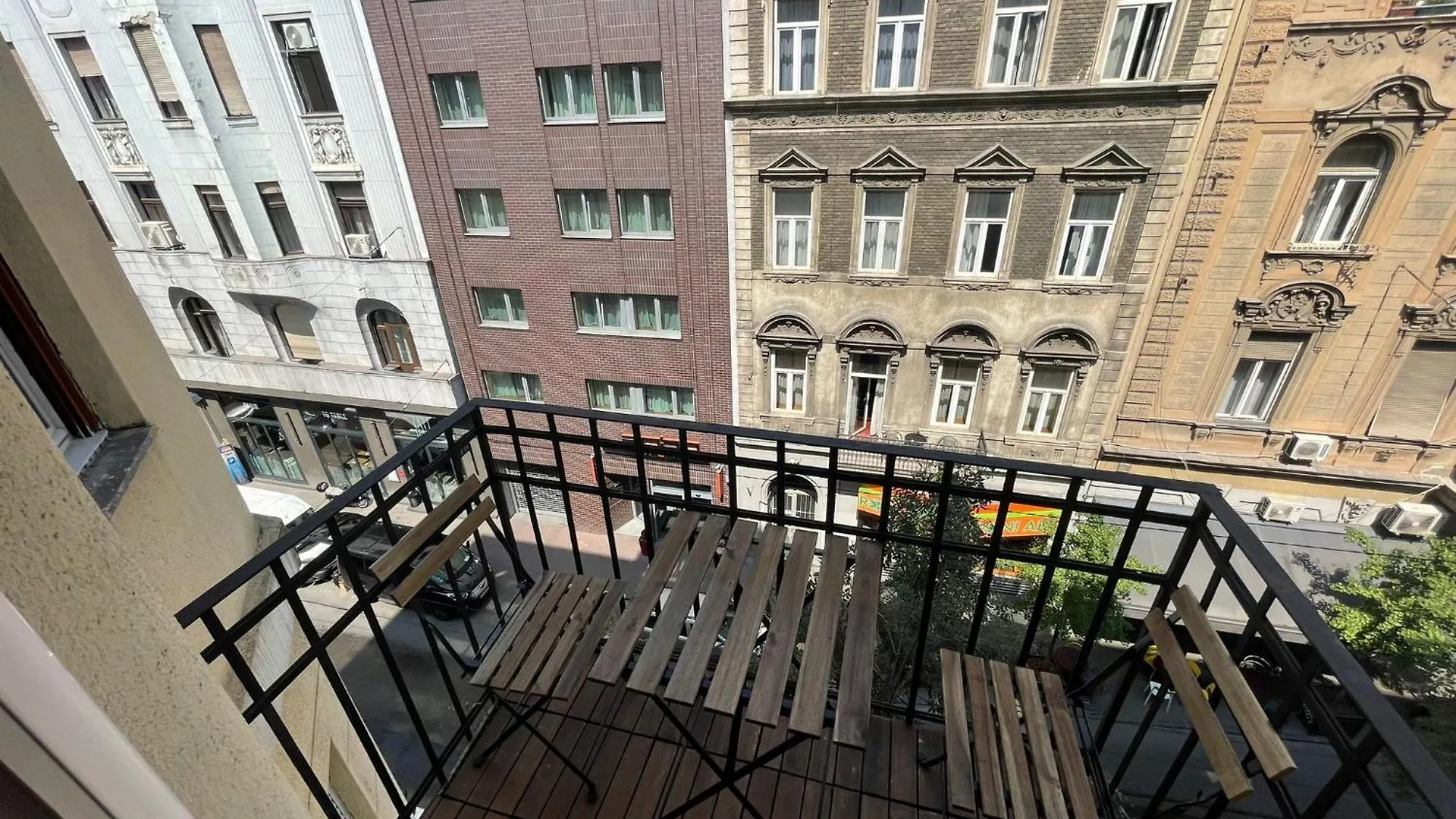Apartment City Center 2, Cozy And Modern 2Br In The City Center Budapest